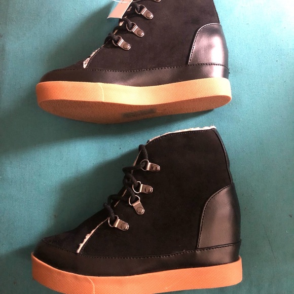 H&M NWT BLACK ANKLE BOOTIES - Picture 2 of 7